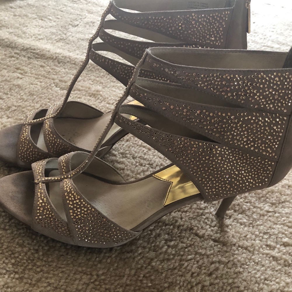 Michael Kors Heels,Tan w/gold, size 9.5